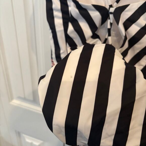 Victoria’s‎ Secret Flamingo Striped One Piece Swimsuit Size Large - Picture 8 of 11